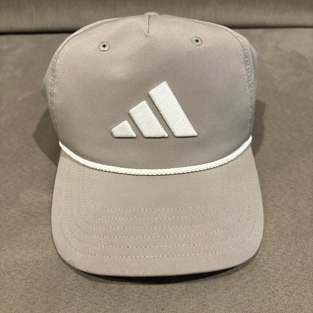 Adidas Men’s Tour 5 Panel Golf Hat Puddy Grey Beige Snapback‎ Baseball Cap